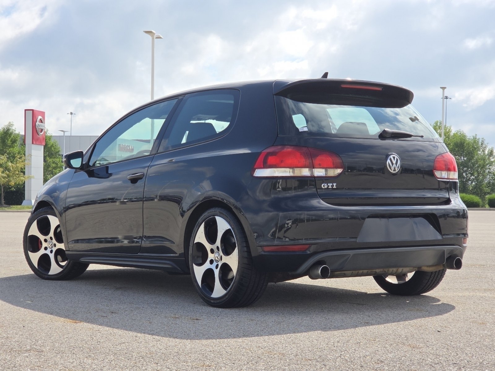 Used 2011 Volkswagen GTI 2-Door FWD image 14