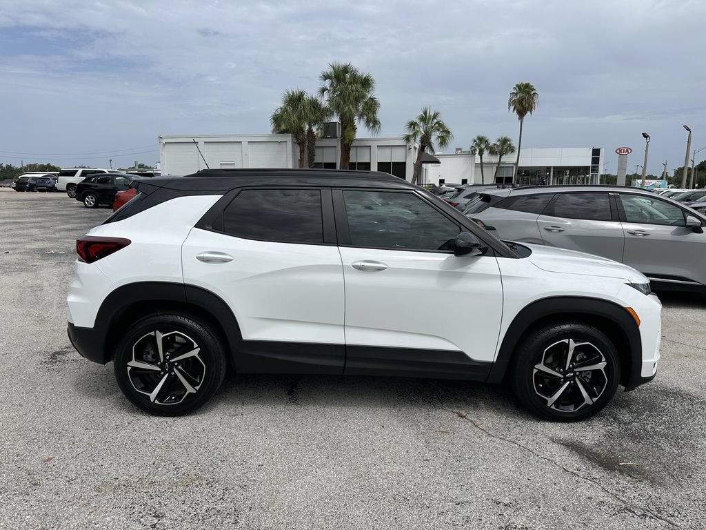Used 2023 Chevrolet TrailBlazer RS w/ Convenience Package FWD image 4