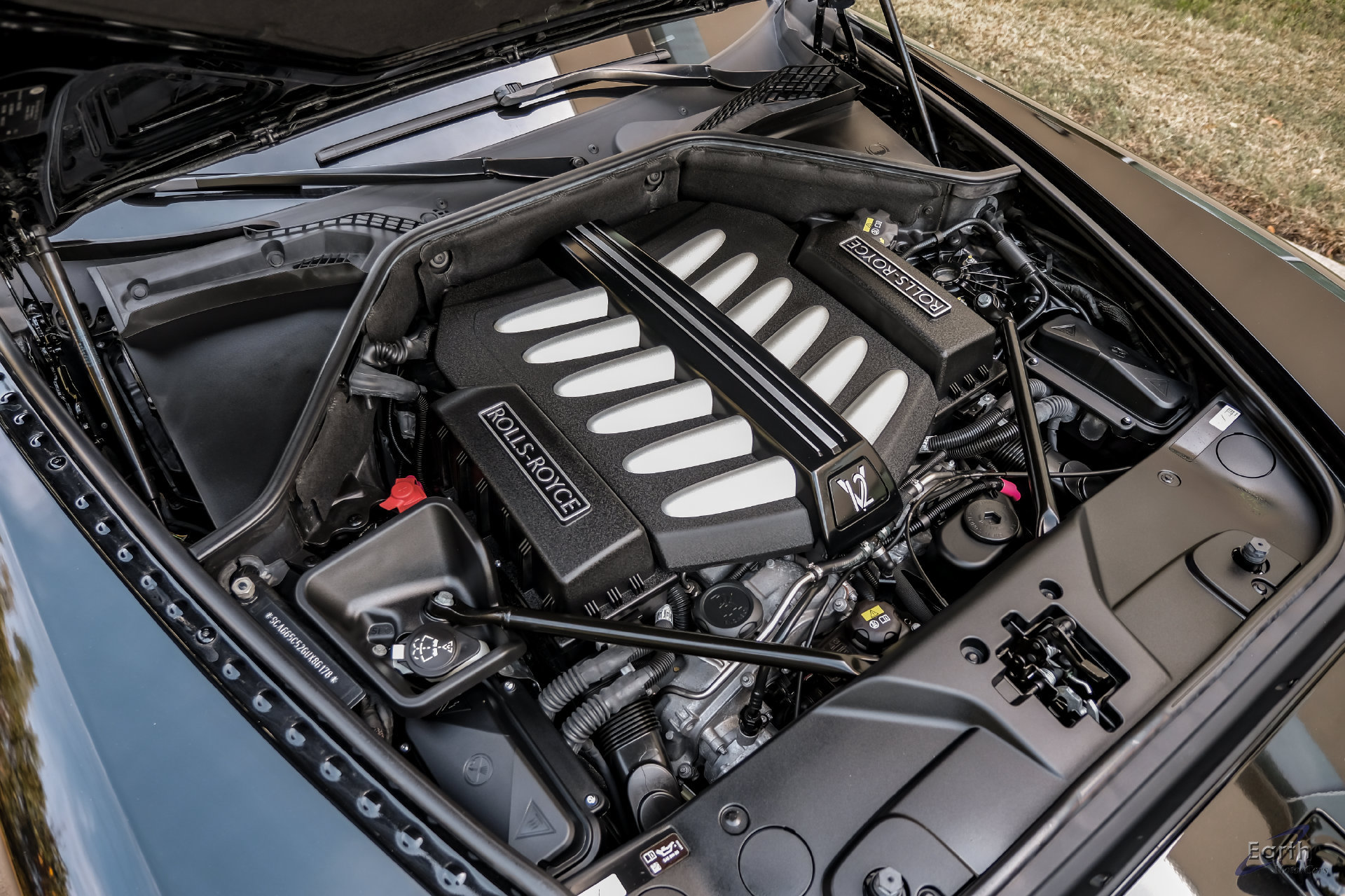 Used 2016 Rolls-Royce Wraith RWD image 98