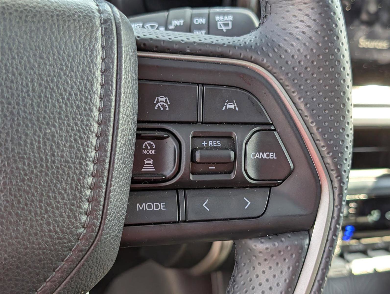 Used 2025 Toyota 4Runner Limited image 21