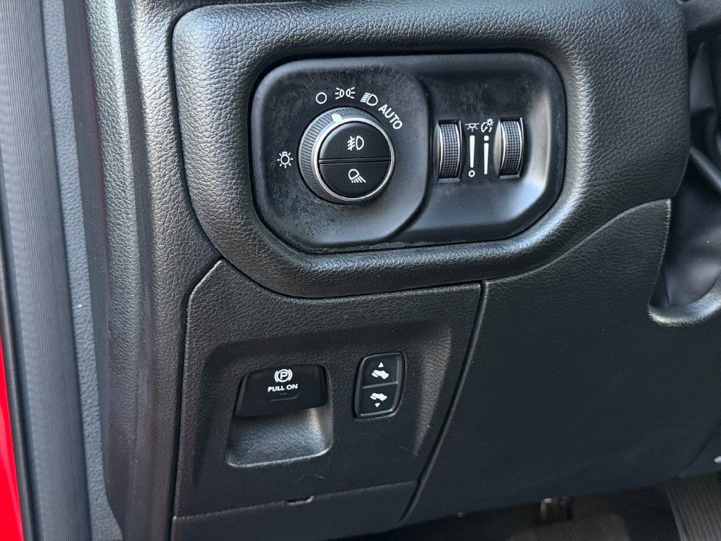 Used 2025 RAM 1500 Big Horn AWD/4WD image 29
