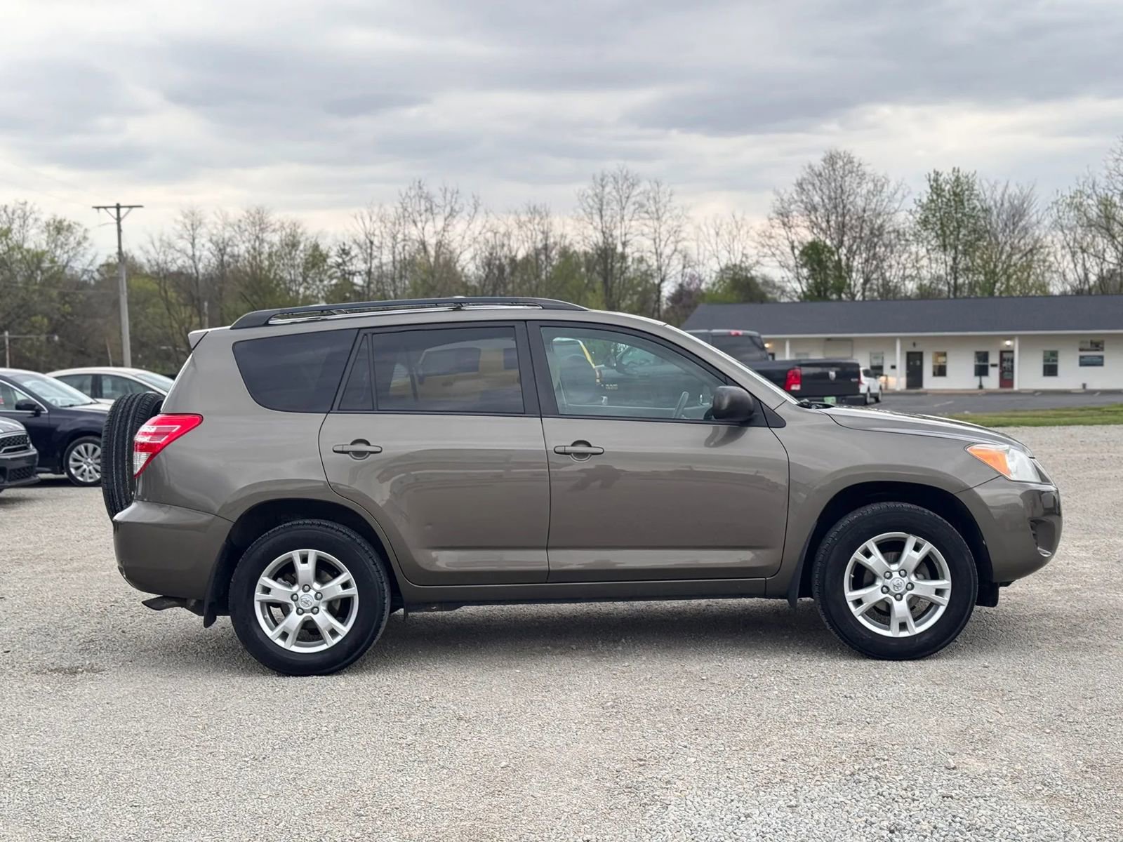 Used 2012 Toyota RAV4 4WD w/ Upgrade Value Pkg image 6