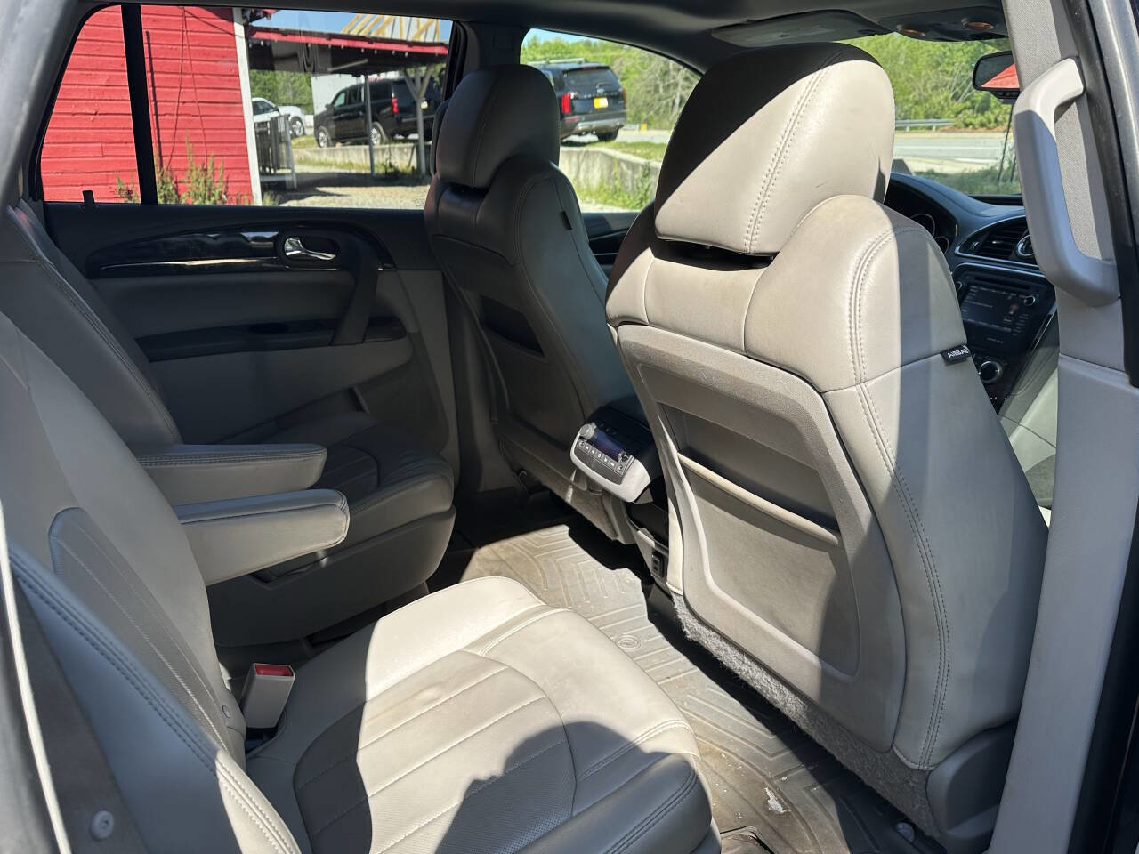 Used 2015 Buick Enclave Leather image 17