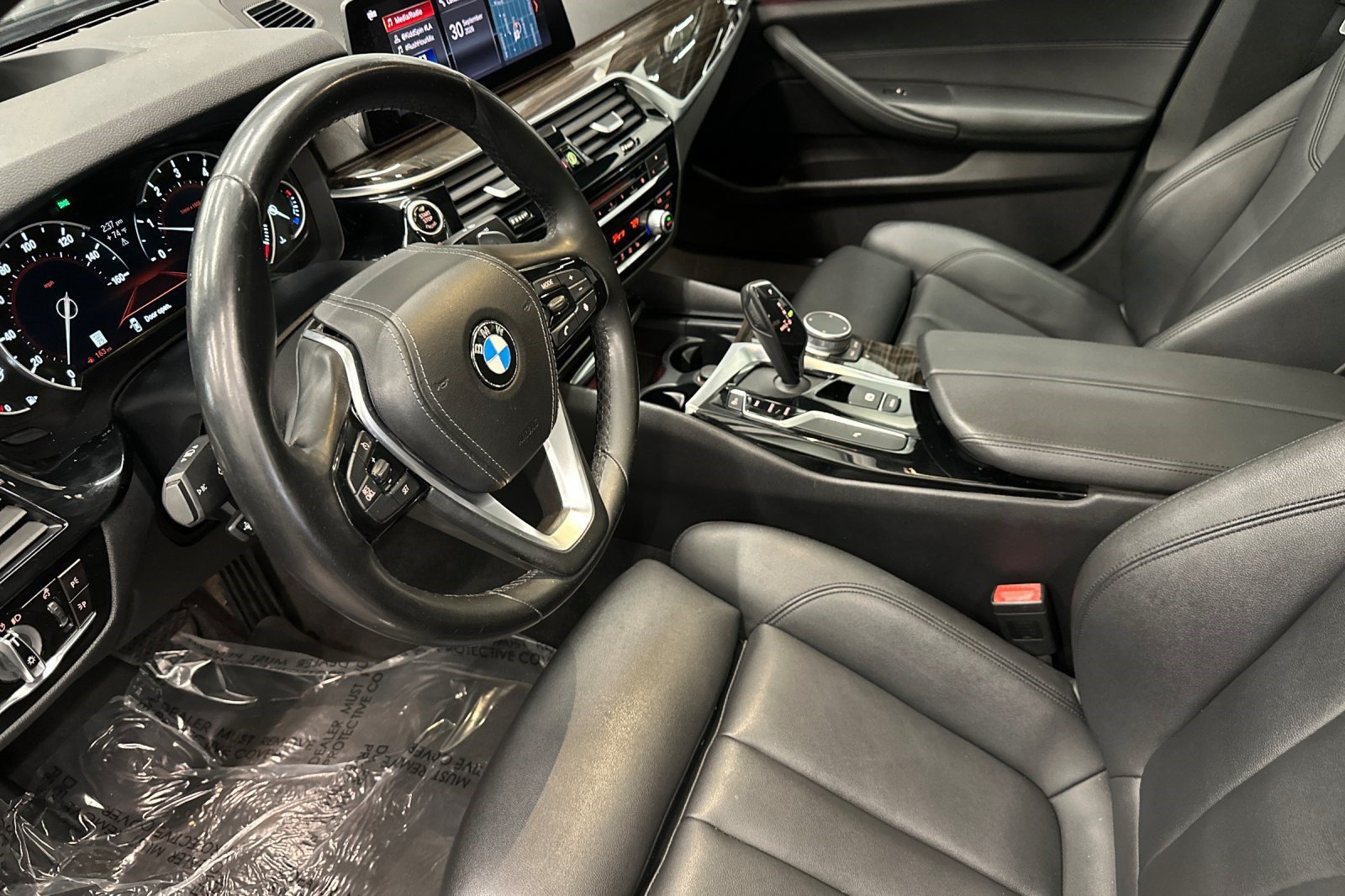 Used 2019 BMW 530i w/ Convenience Package RWD image 4