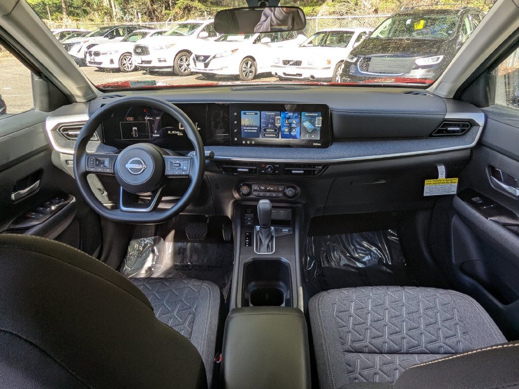 New 2026 Nissan Kicks SV w/ Cold Weather Package FWD image 23