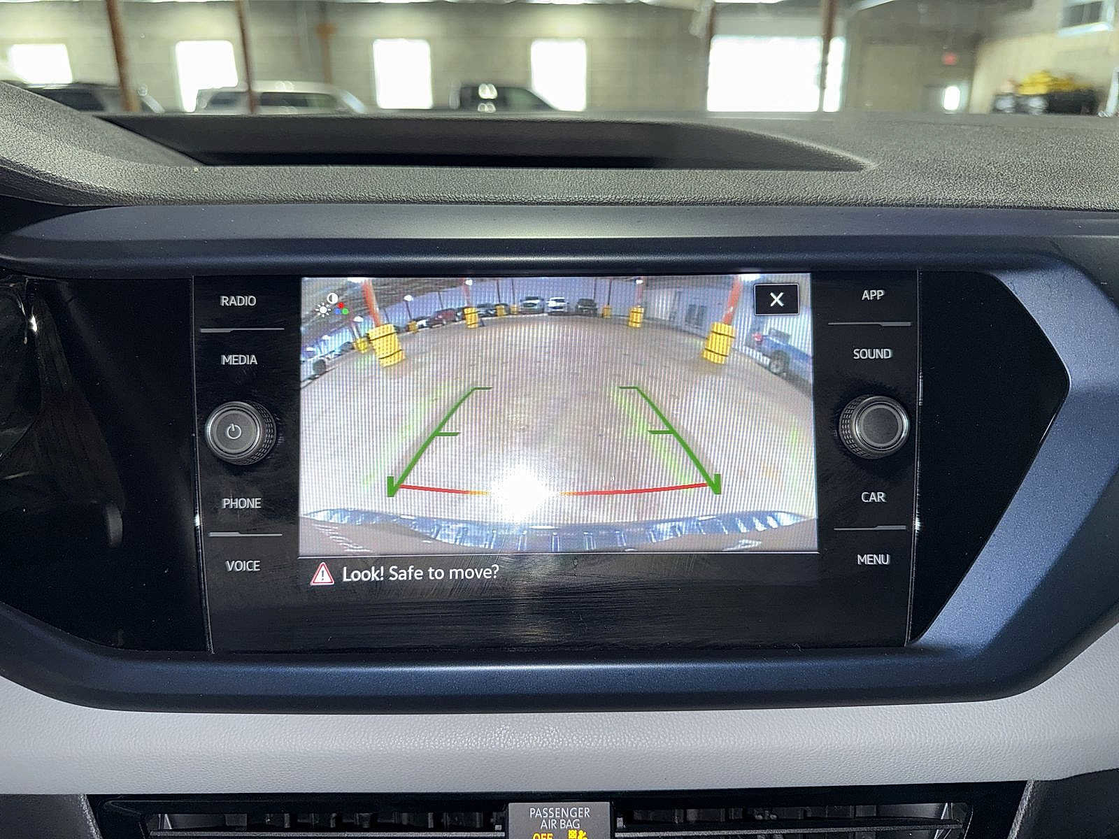 Used 2022 Volkswagen Taos SE image 24