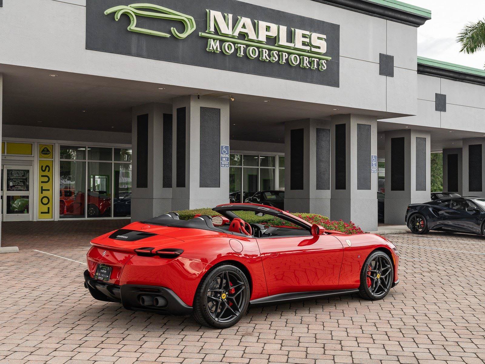 Used 2024 Ferrari Roma Spider RWD image 33