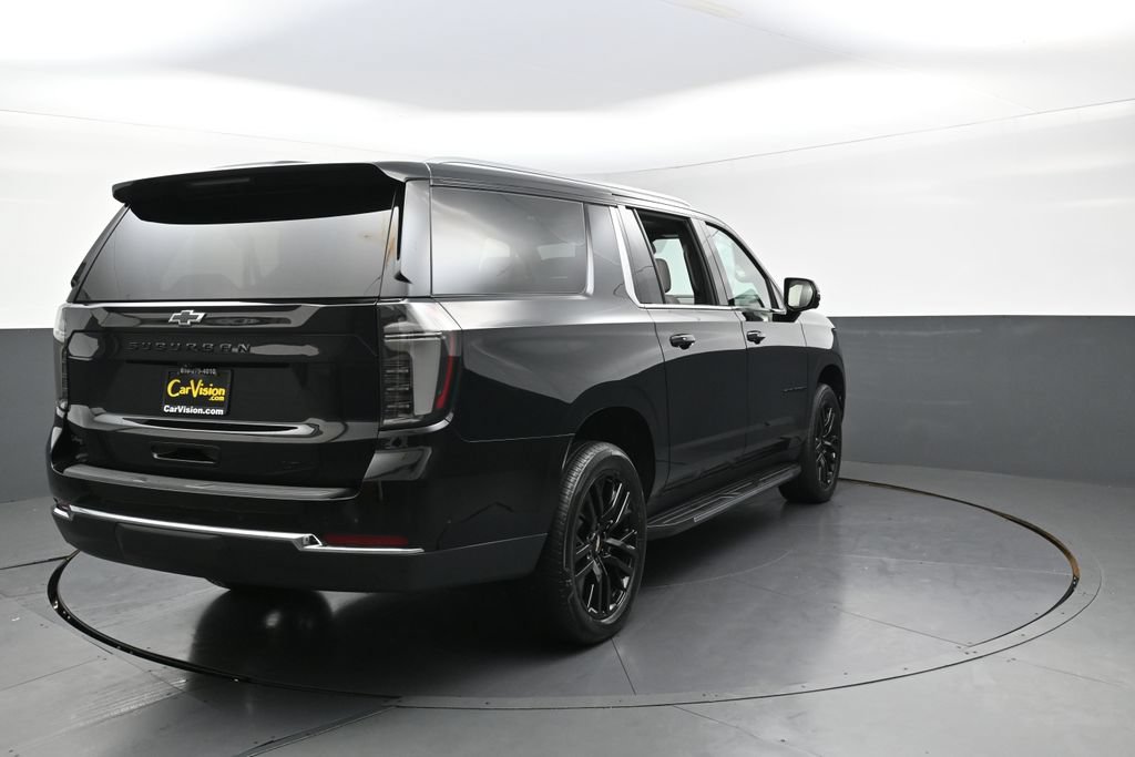 Used 2025 Chevrolet Suburban LT w/ Comfort Package AWD/4WD image 39