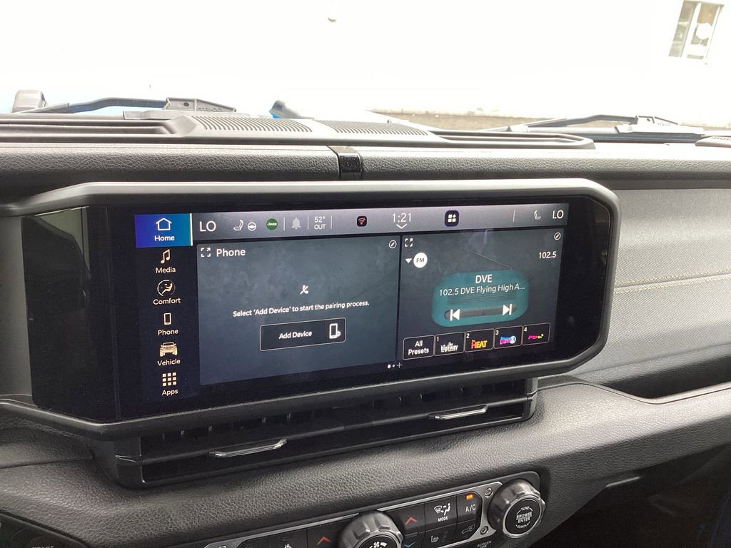 Used 2025 Jeep Gladiator Willys image 12