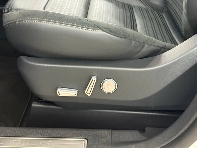 Used 2024 Lincoln Nautilus Reserve w/ Equipment Group 202A AWD/4WD image 16