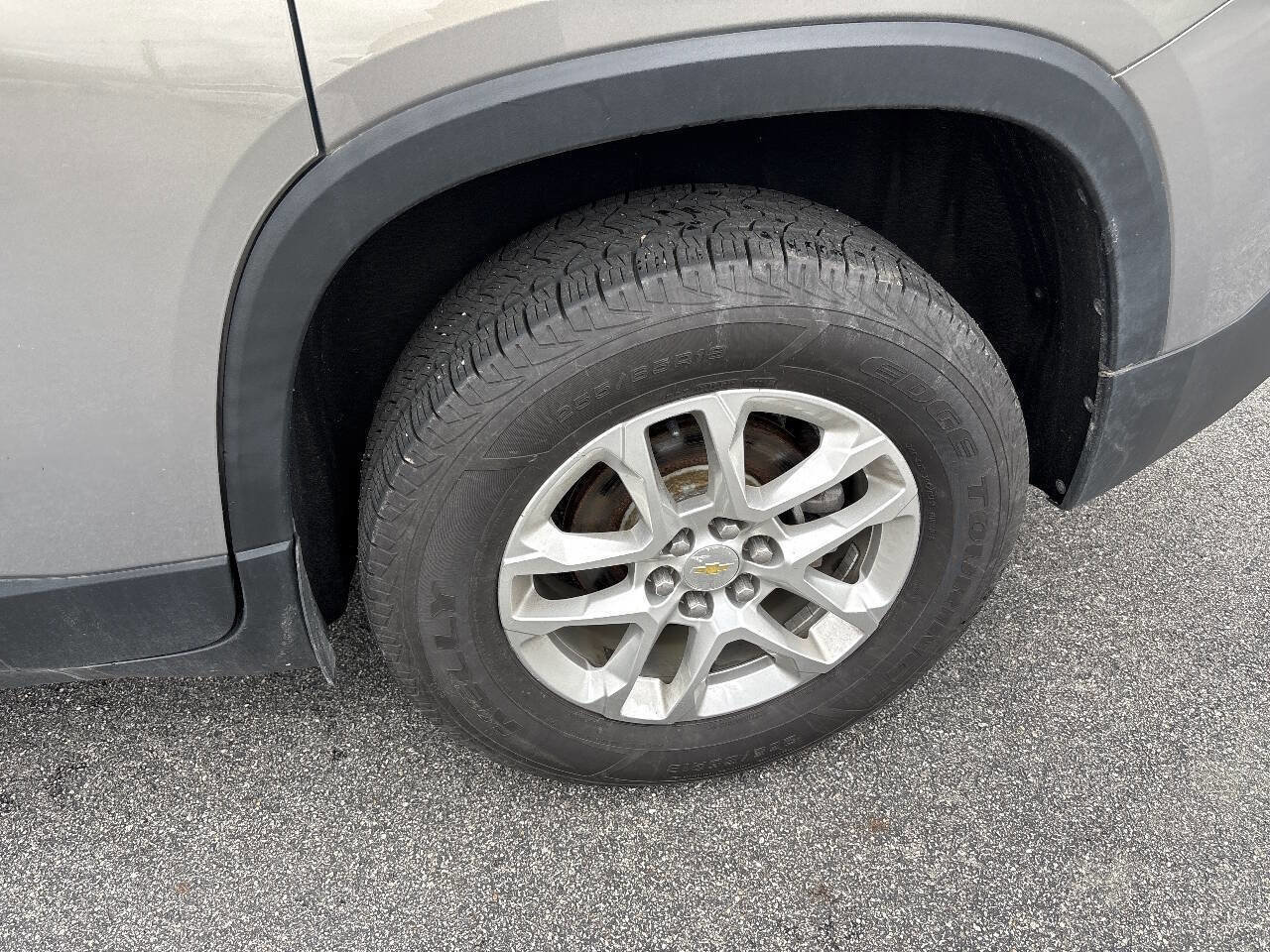 Used 2019 Chevrolet Traverse LT FWD image 28