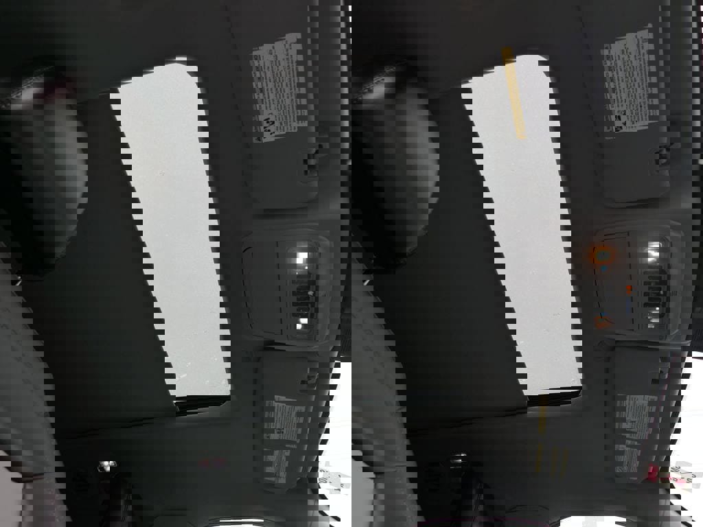 Used 2022 Ford Explorer XLT w/ Equipment Group 202A image 28