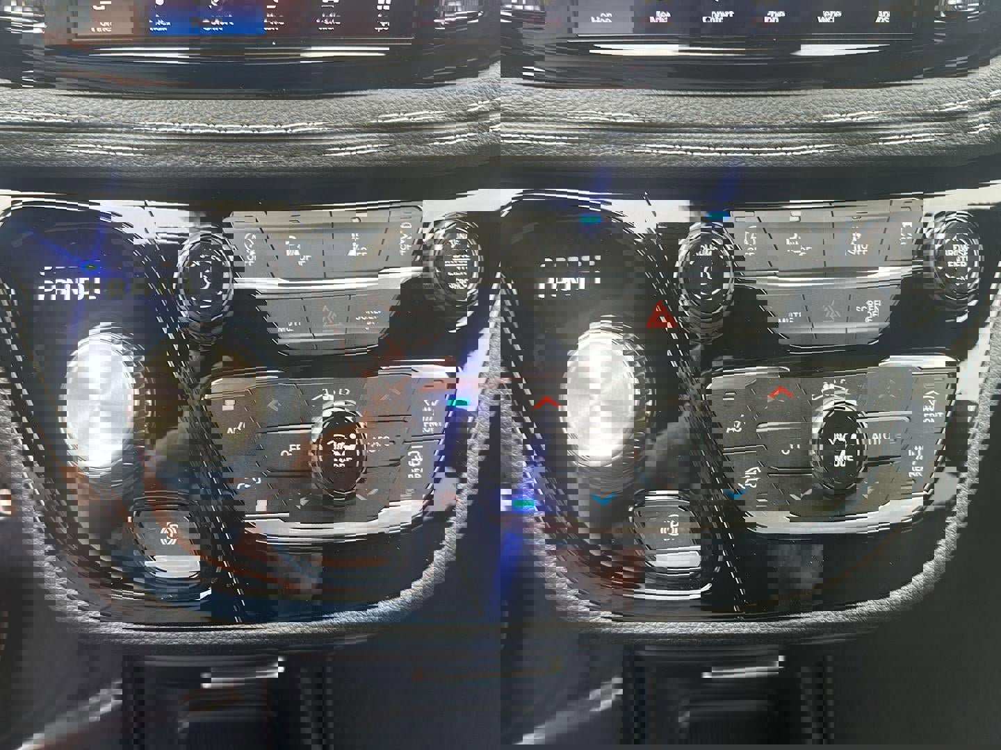 New 2026 Chrysler Pacifica Select image 30