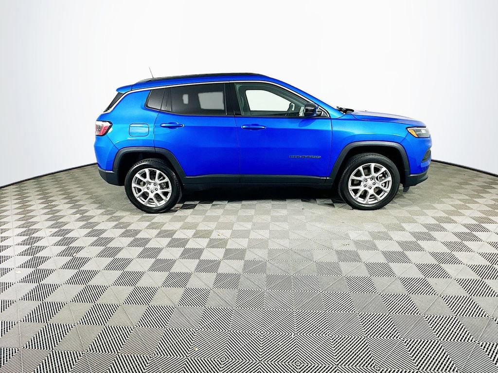 Certified 2023 Jeep Compass Latitude image 13