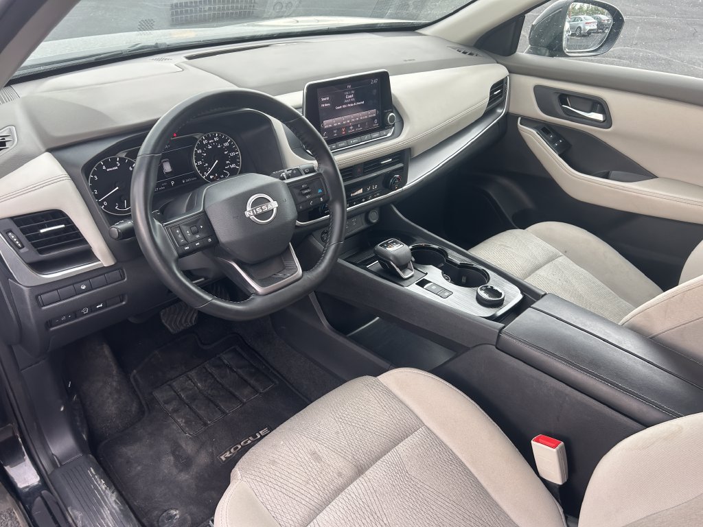 Used 2025 Nissan Rogue SV AWD/4WD image 22