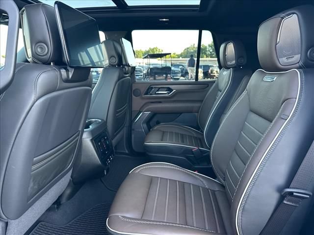 New 2026 GMC Yukon Denali Ultimate AWD/4WD image 25