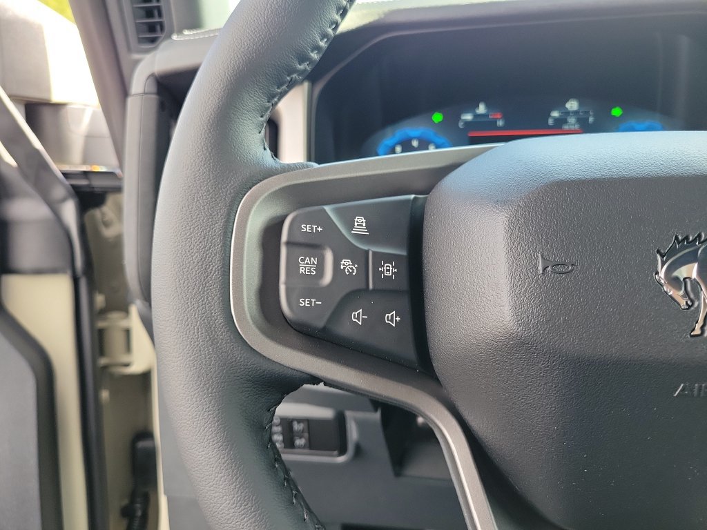 New 2026 Ford Bronco Outer Banks w/ Sasquatch Package AWD/4WD image 24