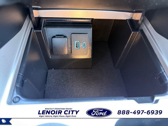 Certified 2021 Ford Explorer XLT w/ Equipment Group 202A RWD image 27