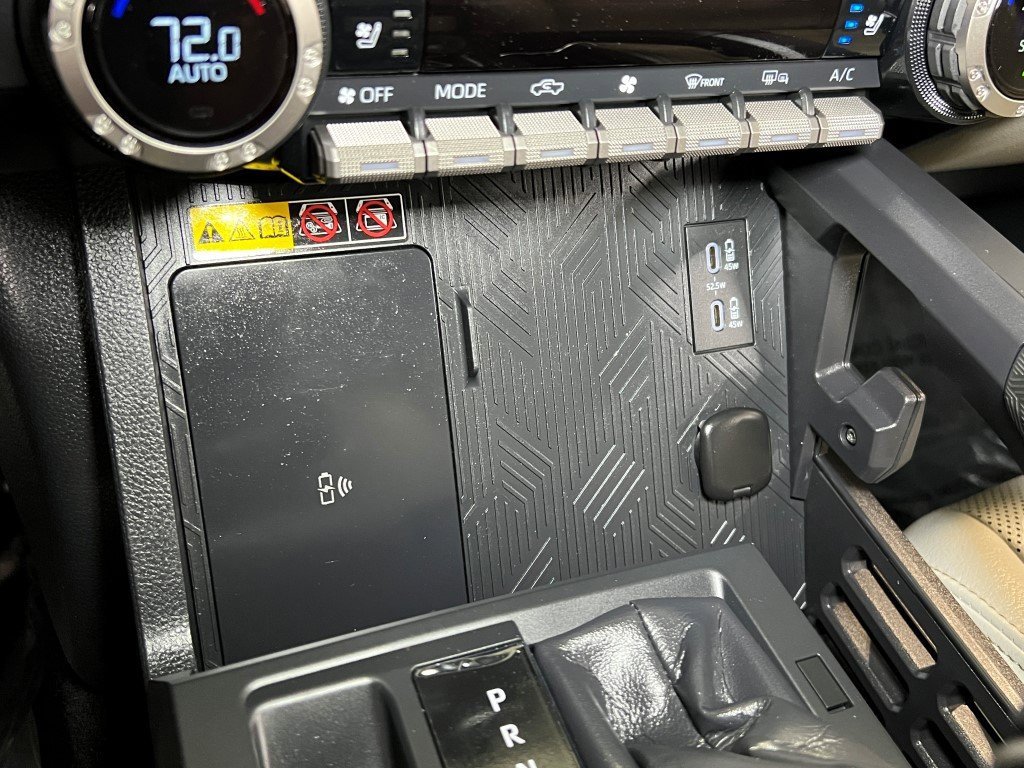 Used 2025 Toyota Tacoma Limited image 45