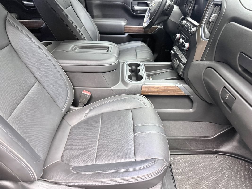 Used 2021 Chevrolet Silverado 1500 High Country w/ Technology Package AWD/4WD image 12