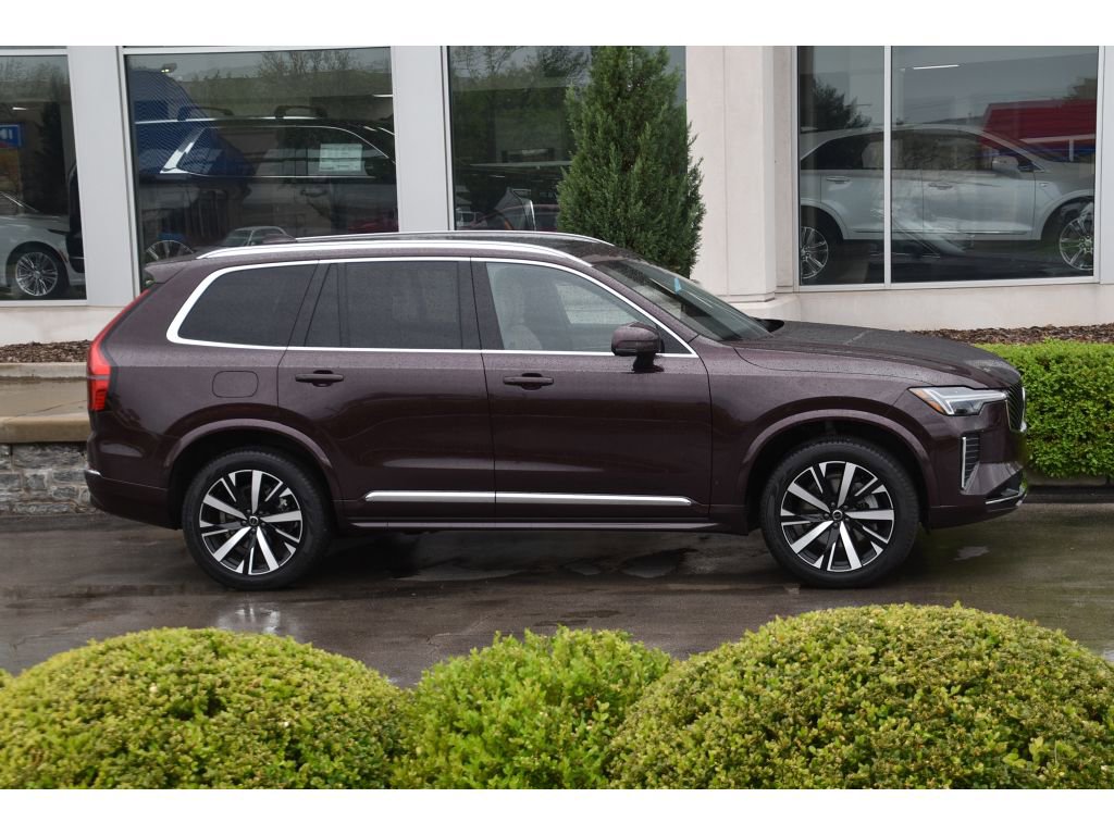 Certified 2026 Volvo XC90 B5 Core w/ Protection Package Premier image 3