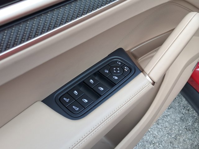 Certified 2024 Porsche Cayenne S image 25