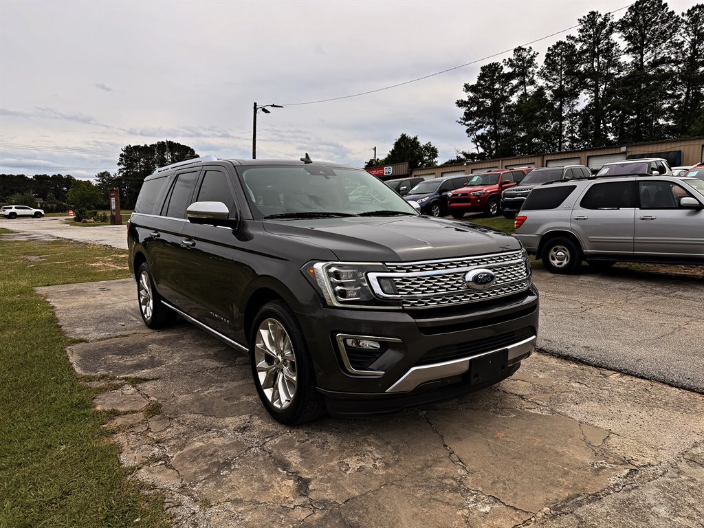 Used 2019 Ford Expedition Max Platinum RWD image 3