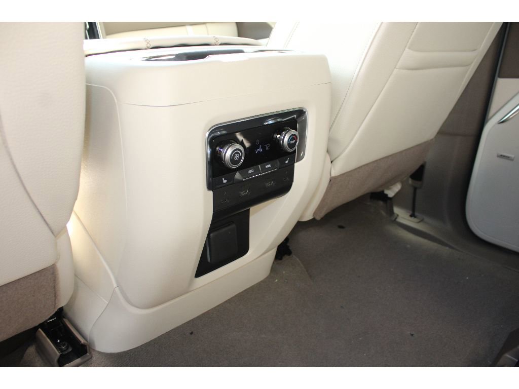 New 2026 GMC Yukon Denali w/ Denali Reserve Package image 31