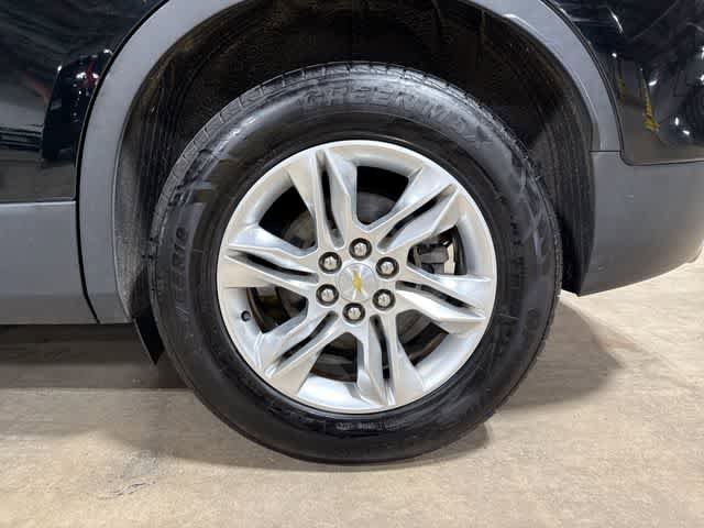Used 2019 Chevrolet Blazer LT w/ Sound & Technology Package AWD/4WD image 2