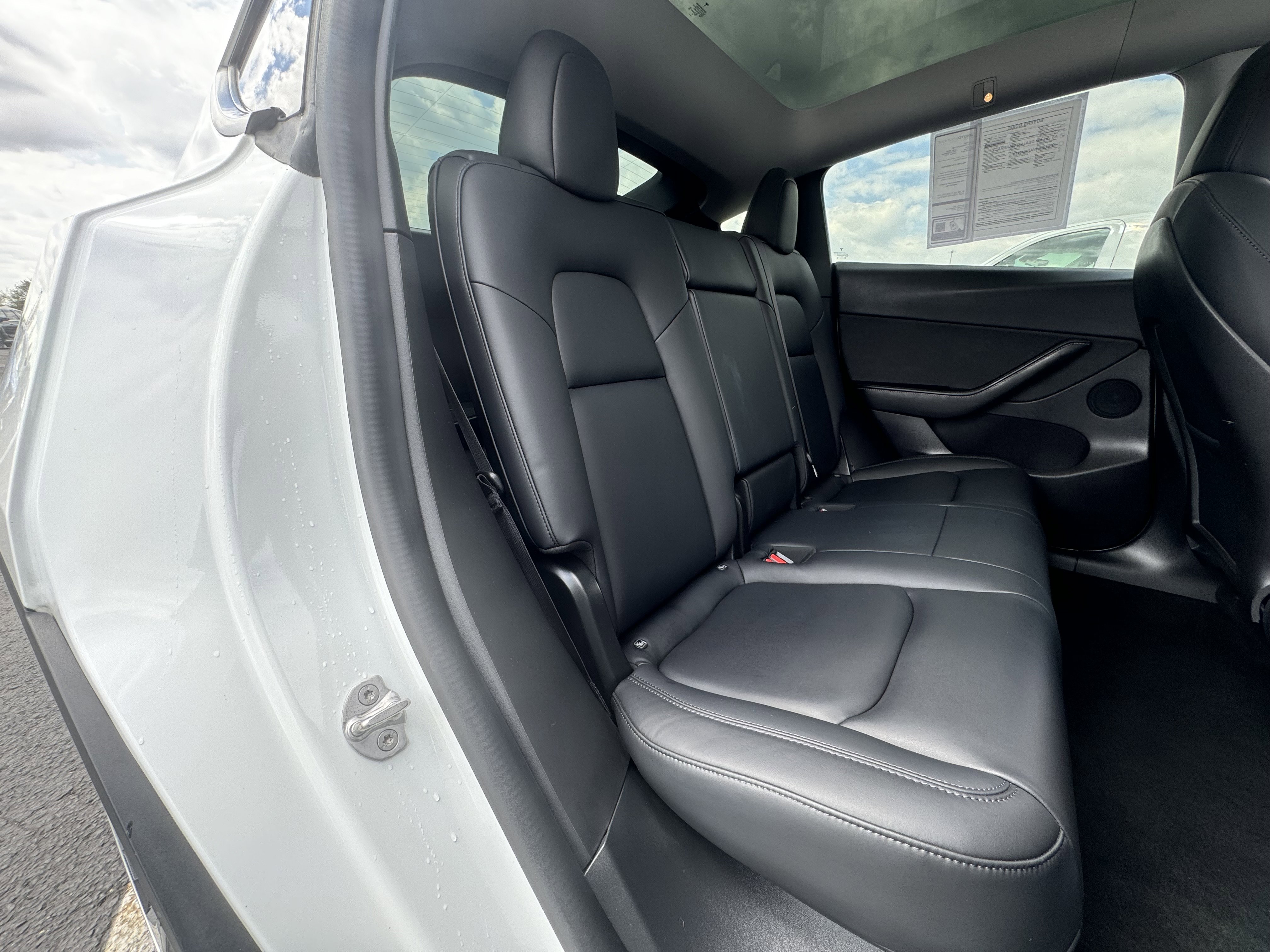 Used 2020 Tesla Model Y Long Range image 29