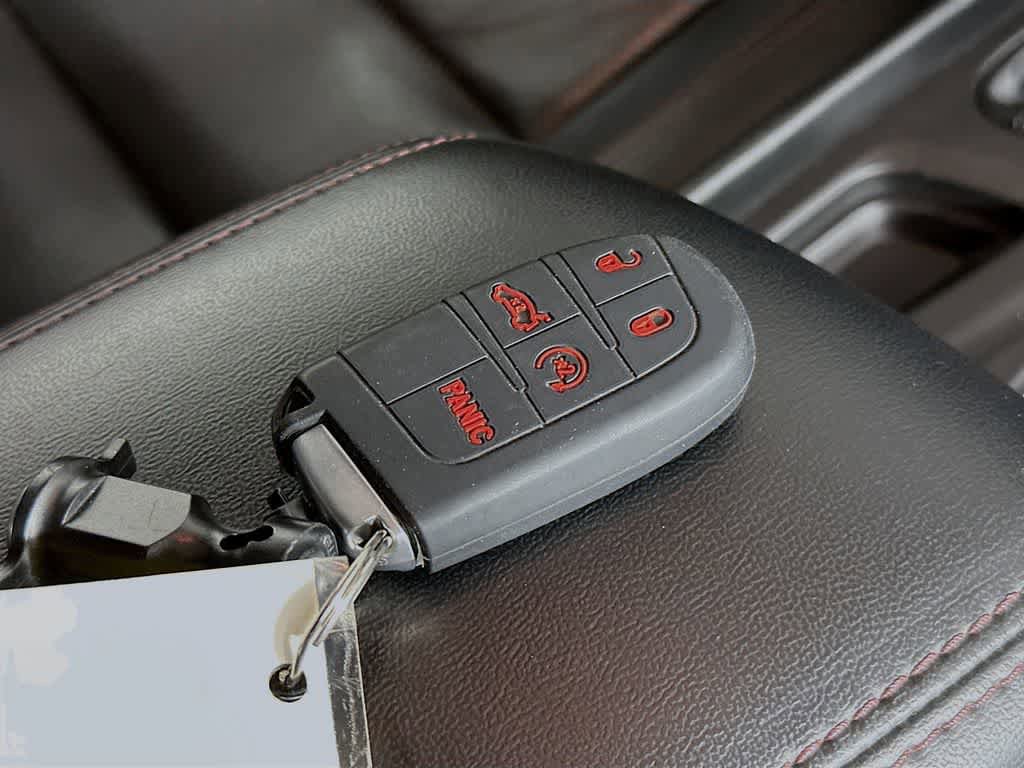 Used 2021 Dodge Durango R/T w/ Tow 'N Go Package AWD/4WD image 22