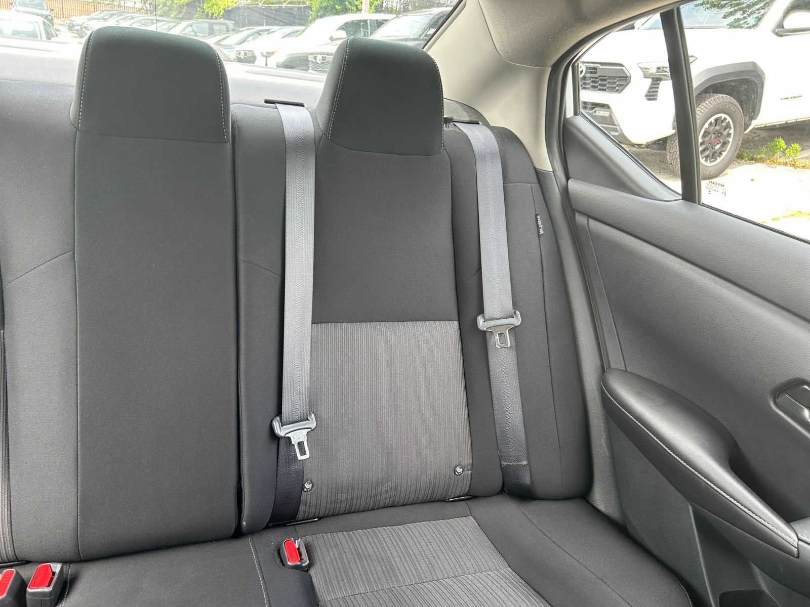 Used 2025 Nissan Sentra SV FWD image 32