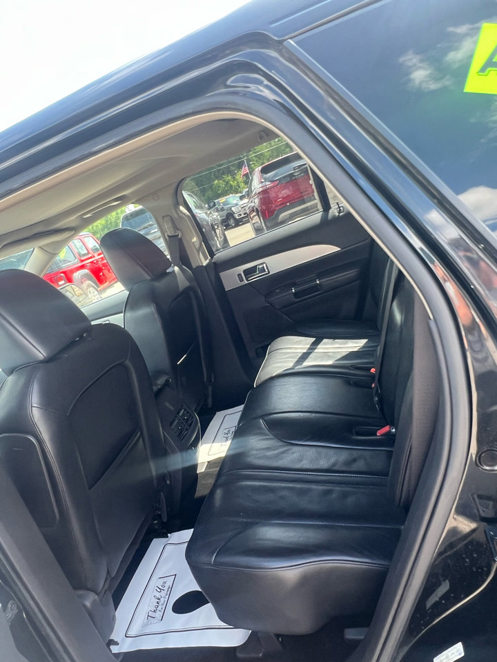 Used 2011 Lincoln MKX AWD w/ Sight & Sound Pkg image 11