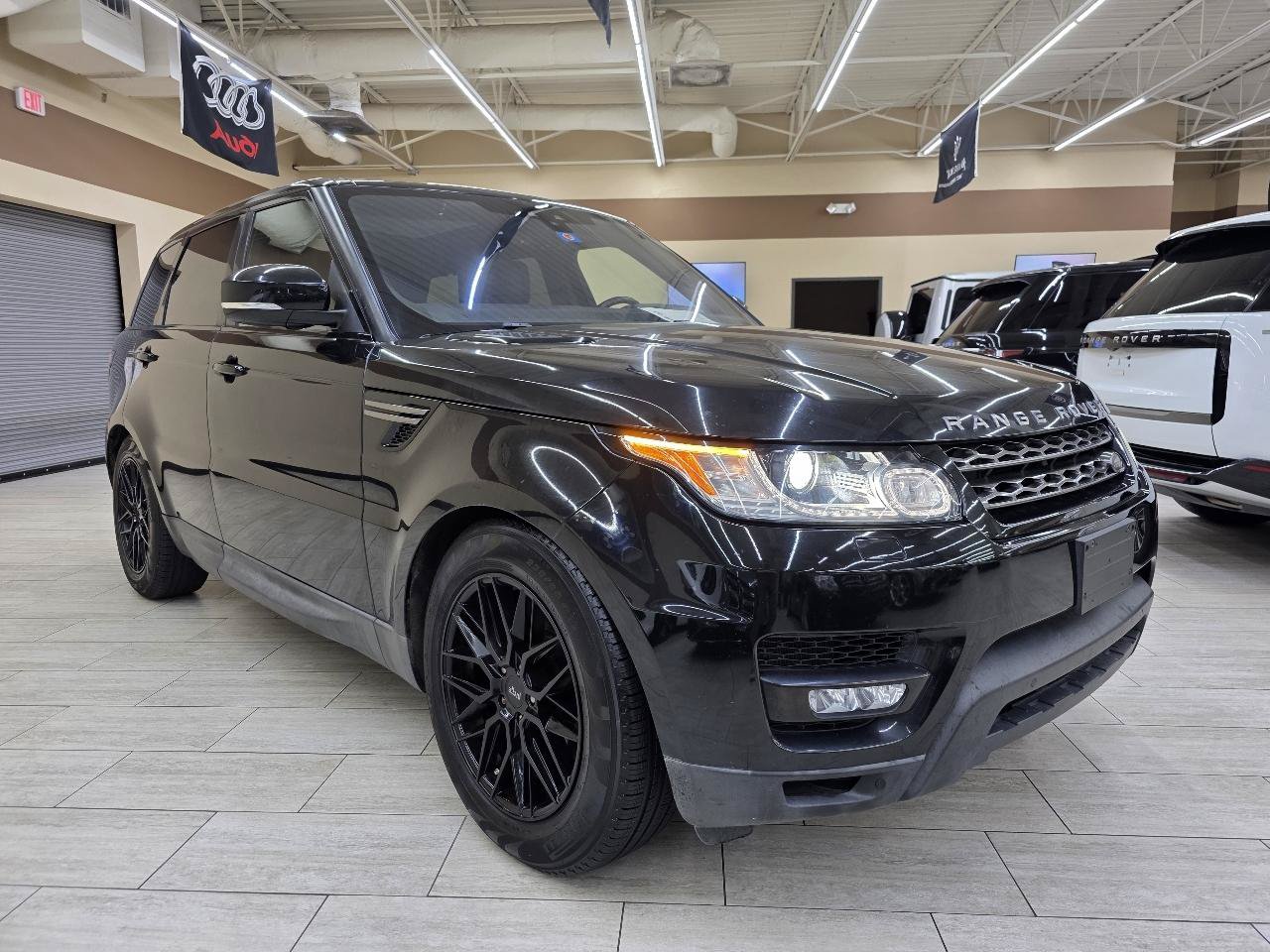 Used 2017 Land Rover Range Rover Sport SE AWD/4WD image 4
