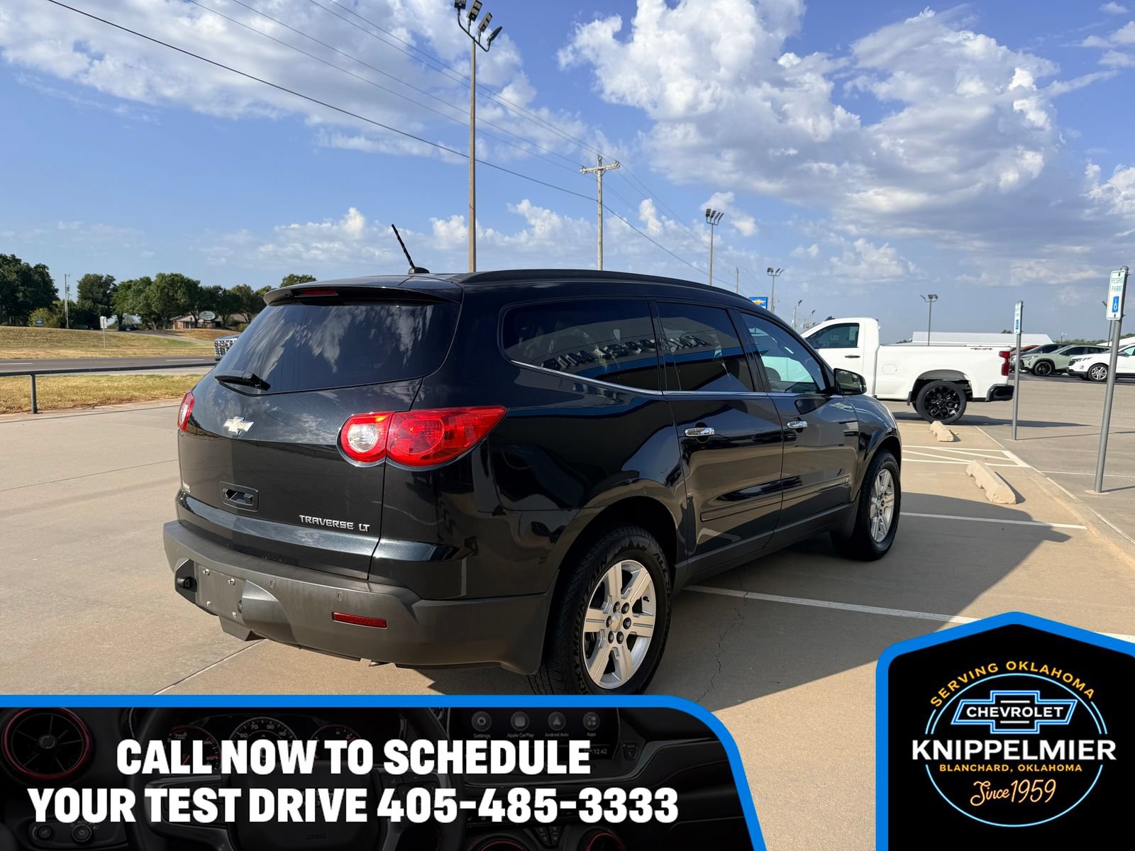 Used 2010 Chevrolet Traverse LT w/ Personal Connectivity Package FWD image 1