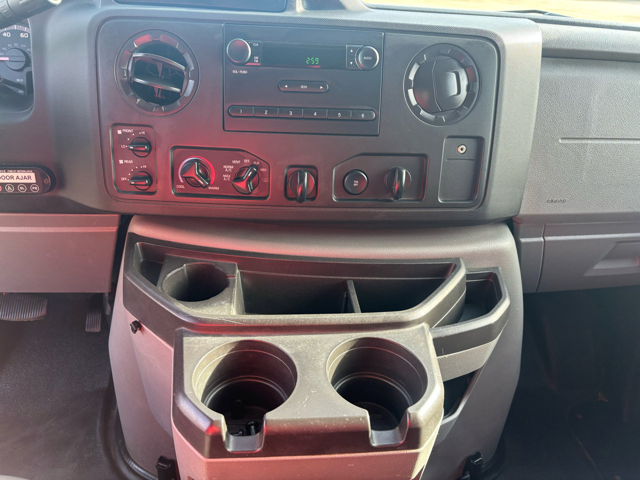 Used 2014 Ford E-150 and Econoline 150 Extended w/ Power Group image 18