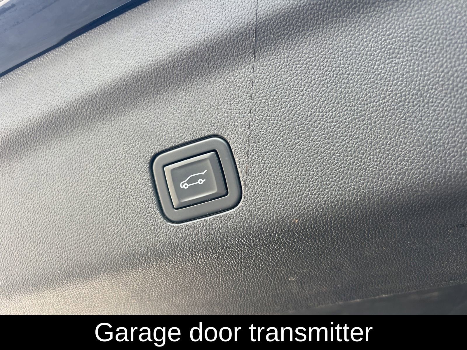 Used 2022 GMC Yukon Denali image 41