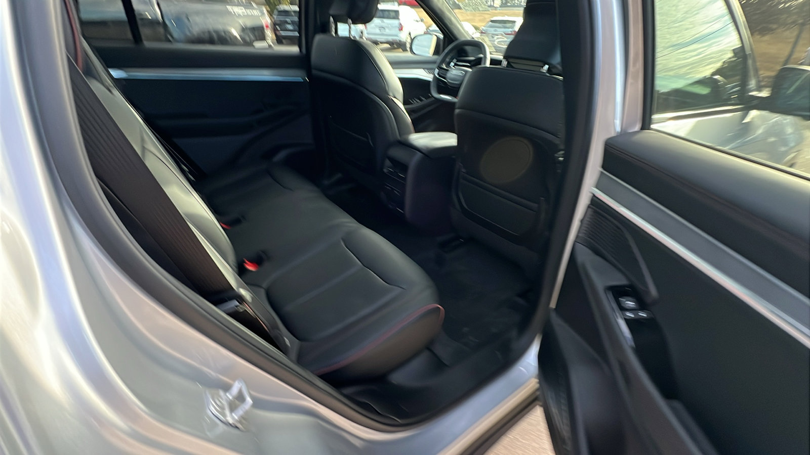 Used 2024 Jeep Wagoneer Launch Edition image 23