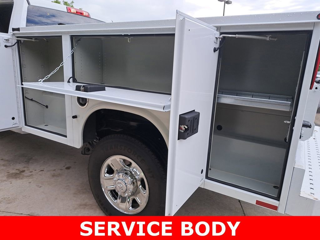 Used 2024 RAM 2500 Tradesman w/ Chrome Appearance Group image 15