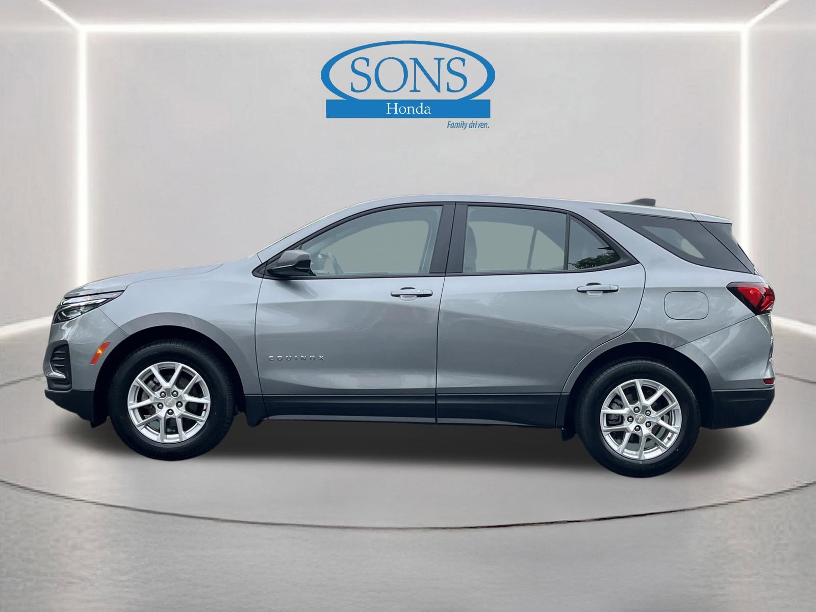 Used 2024 Chevrolet Equinox LS w/ LPO, Floor Liner Package FWD image 19