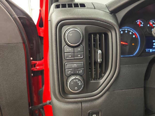 Used 2025 Chevrolet Silverado 1500 Custom Trail Boss AWD/4WD image 31