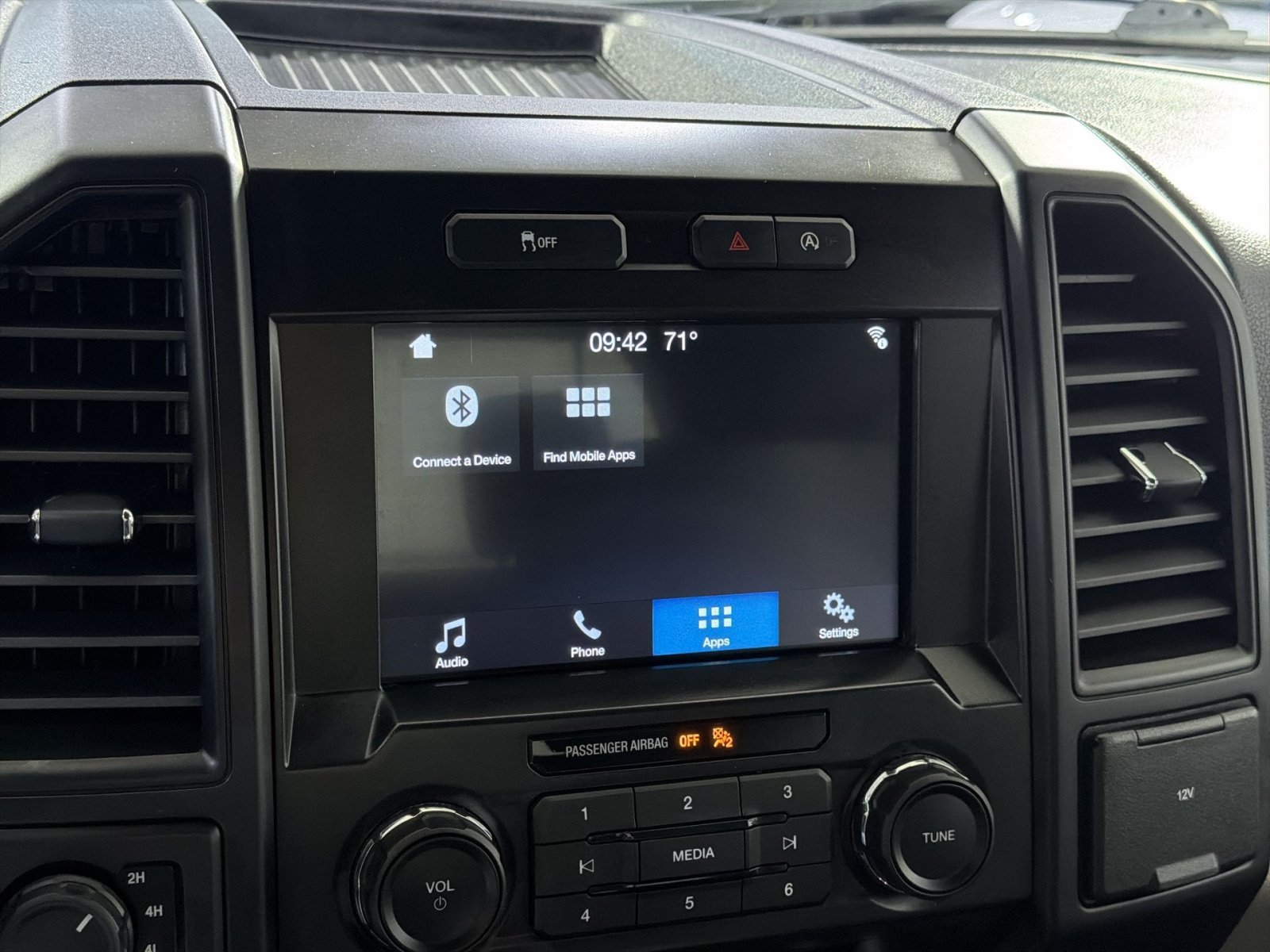 Used 2018 Ford F150 XL w/ Equipment Group 101A Mid AWD/4WD image 20