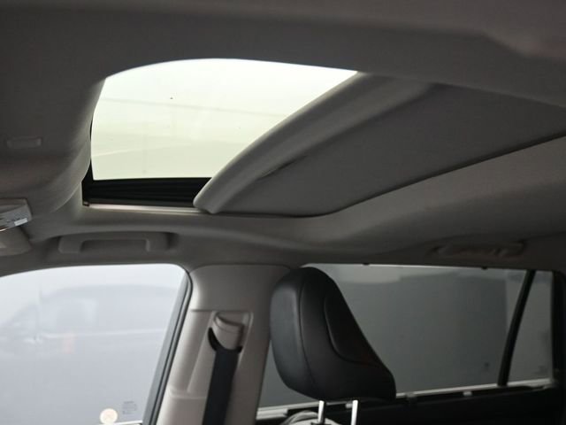 Used 2022 Toyota Highlander XLE image 23