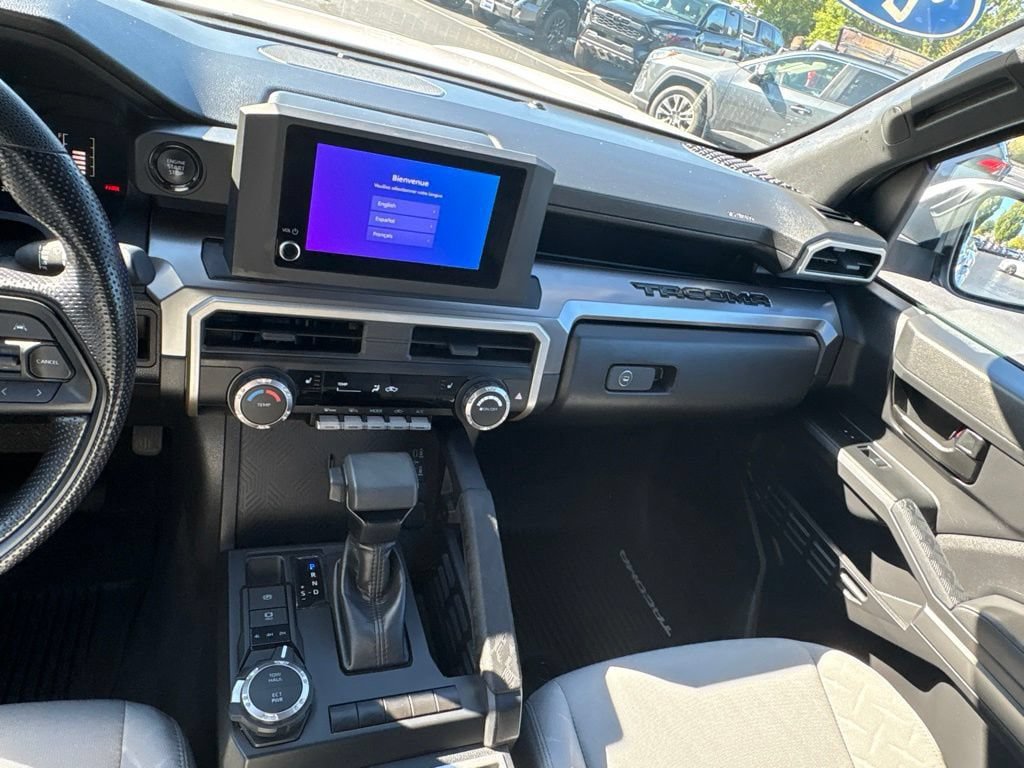 Certified 2024 Toyota Tacoma SR5 AWD/4WD image 23