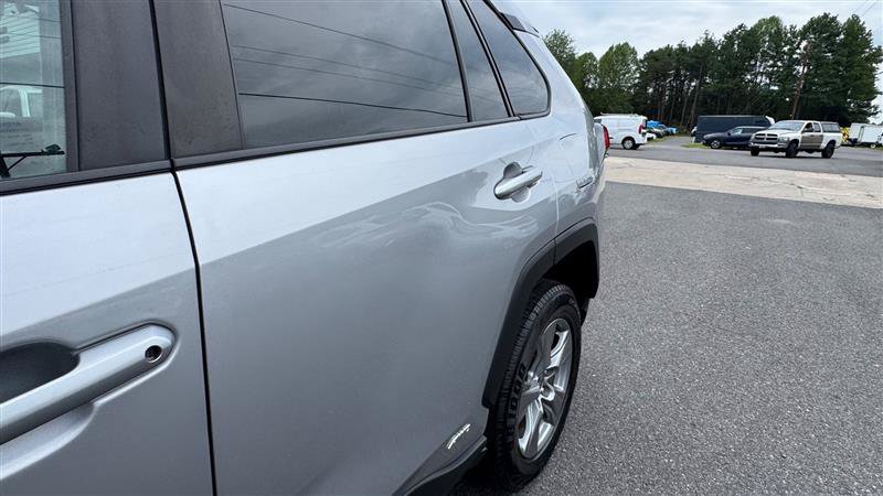Used 2022 Toyota RAV4 XLE w/ Convenience Package AWD/4WD image 16