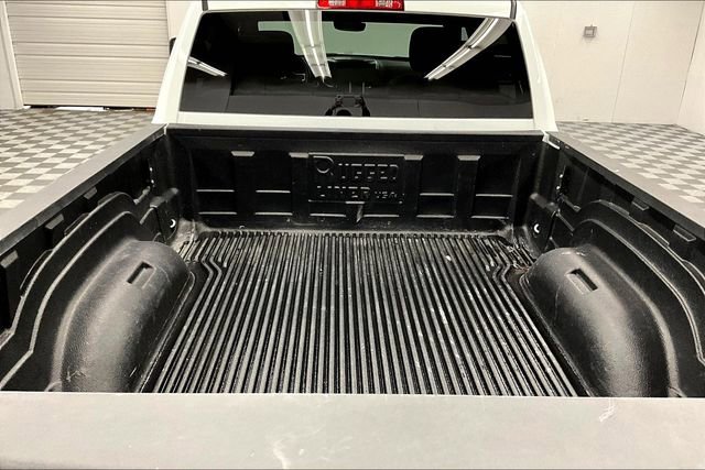 Used 2024 RAM 2500 Big Horn AWD/4WD image 32