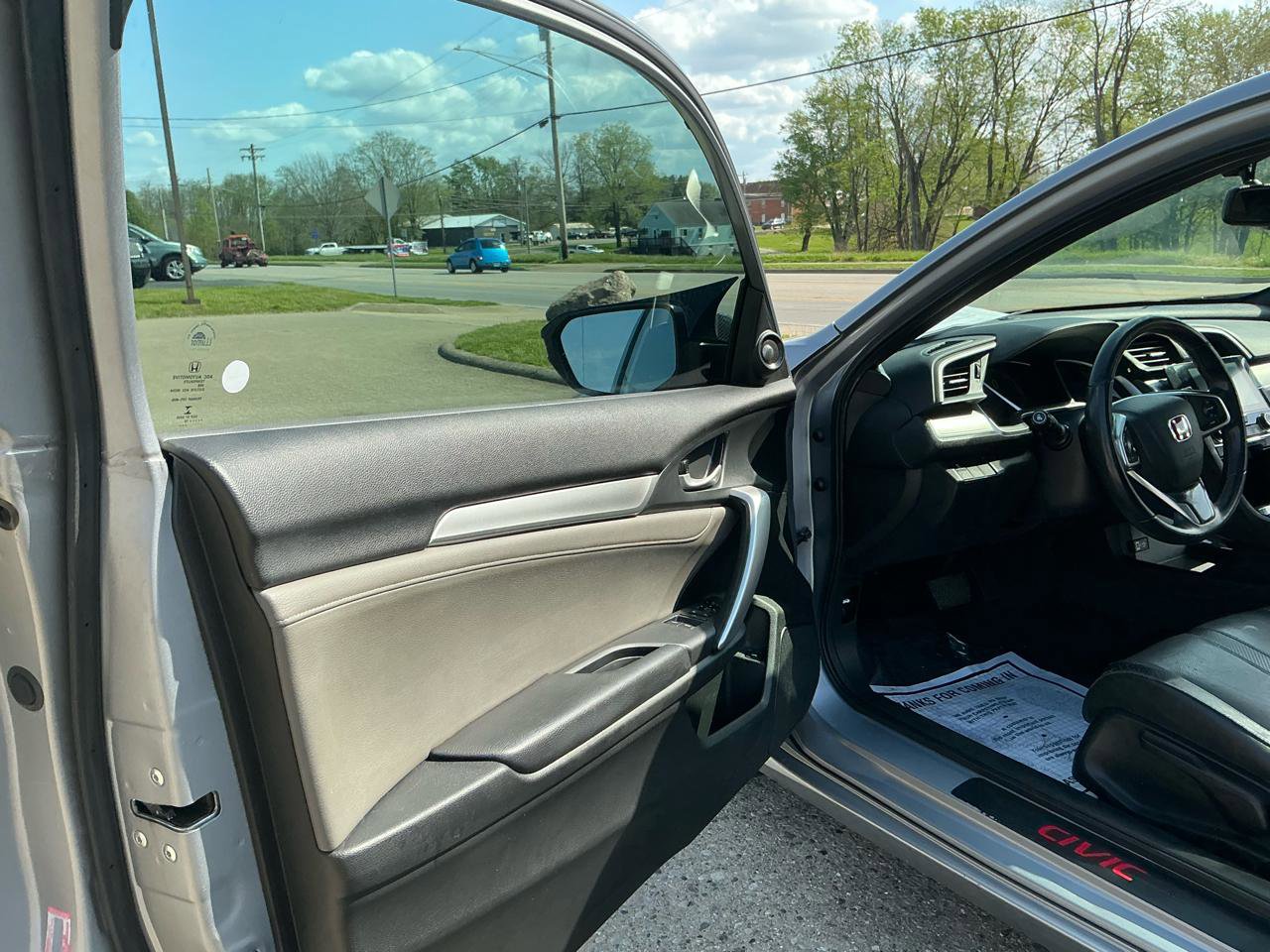 Used 2016 Honda Civic EX-L image 10