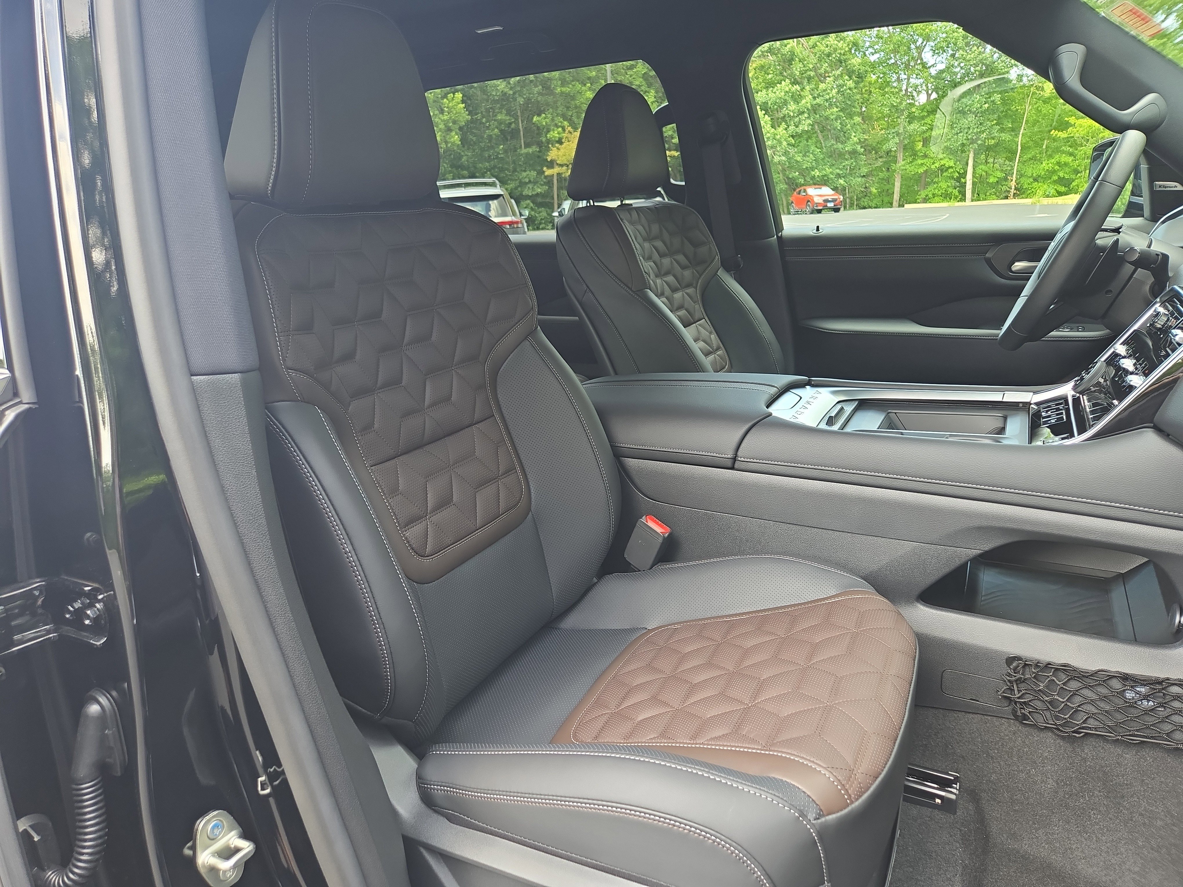 New 2025 Nissan Armada Platinum w/ Convenience Package image 14