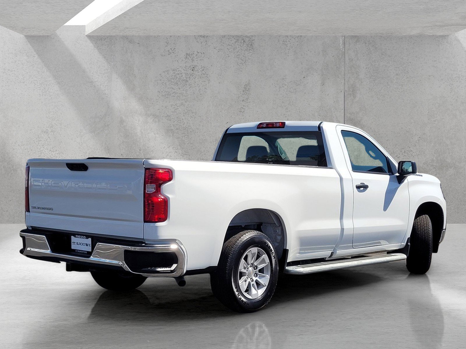 Used 2025 Chevrolet Silverado 1500 W/T RWD image 5