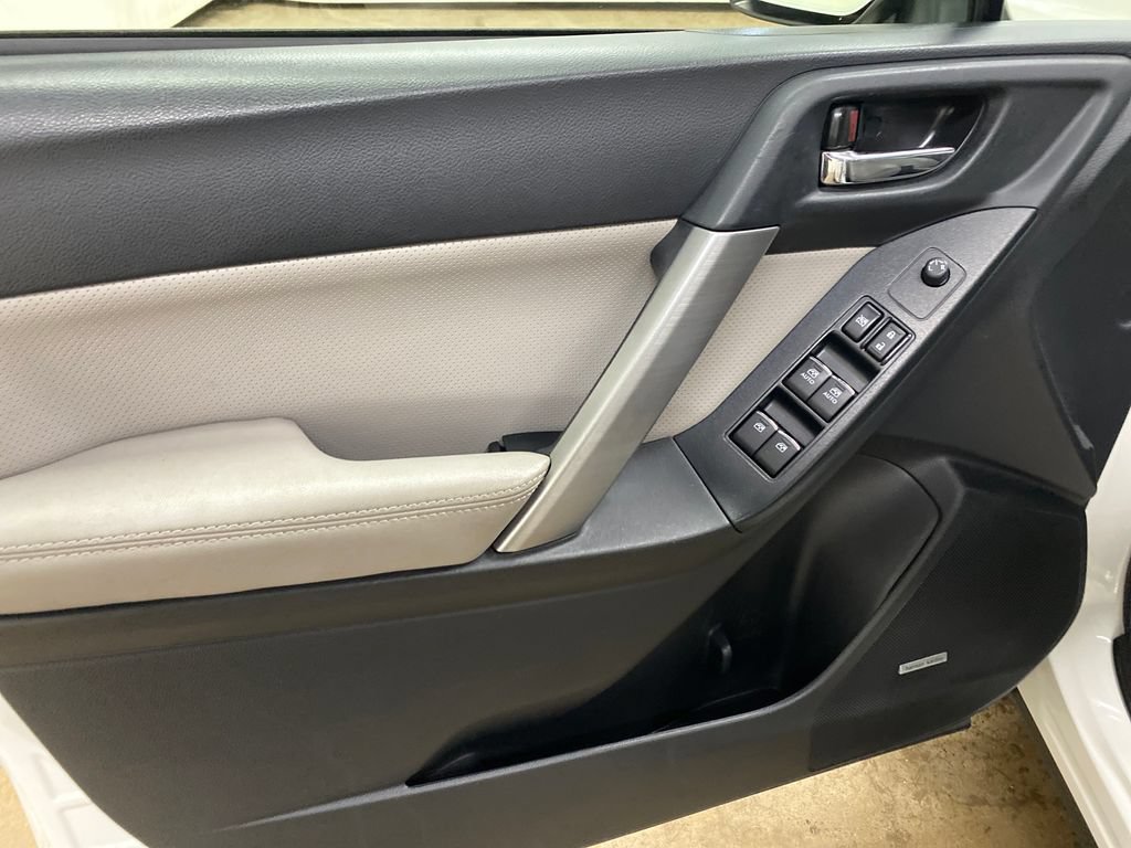 Used 2018 Subaru Forester 2.5i Limited AWD/4WD image 9